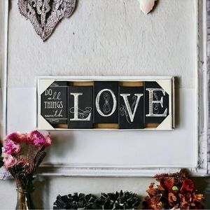 NIB Vintage LOVE Sign Black White Canvas Print Plaque 5 Pieces Wall Hanging Sign